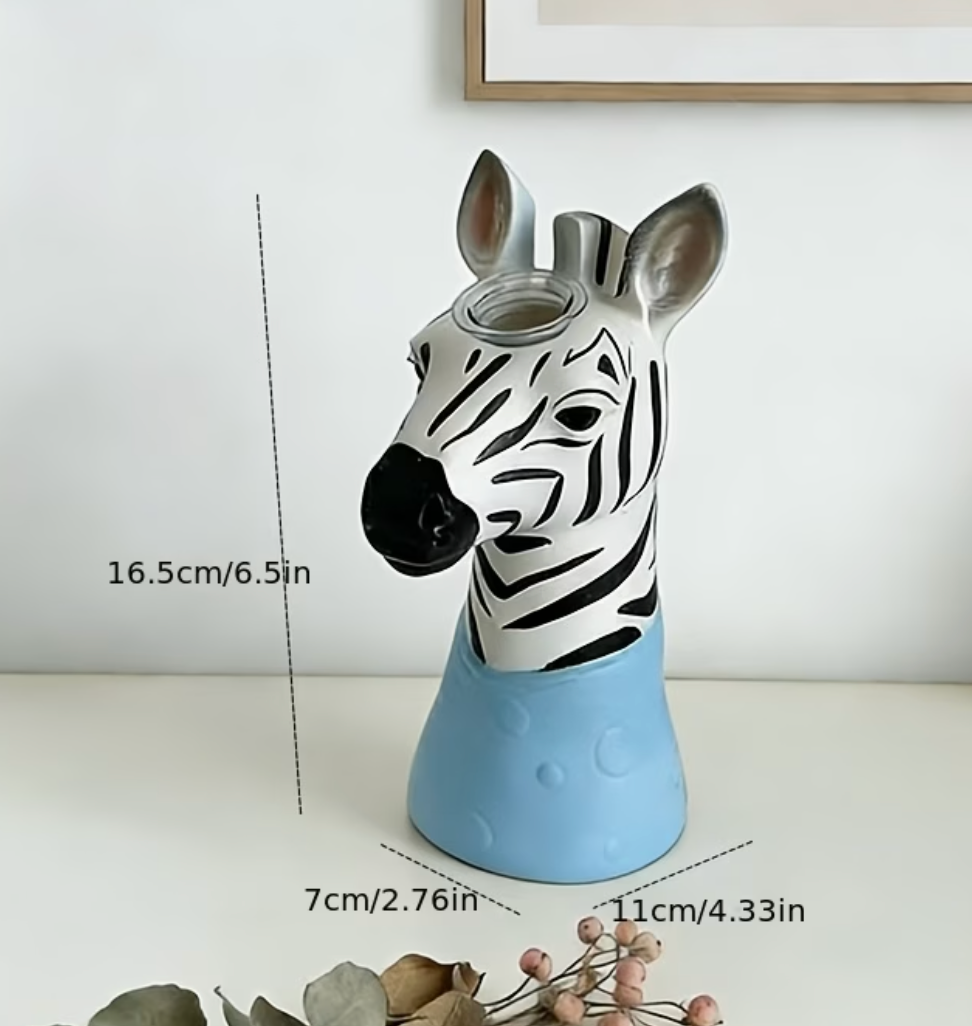 Savanna Form | Nordic Animal-Inspired Ceramic Decorative Vase