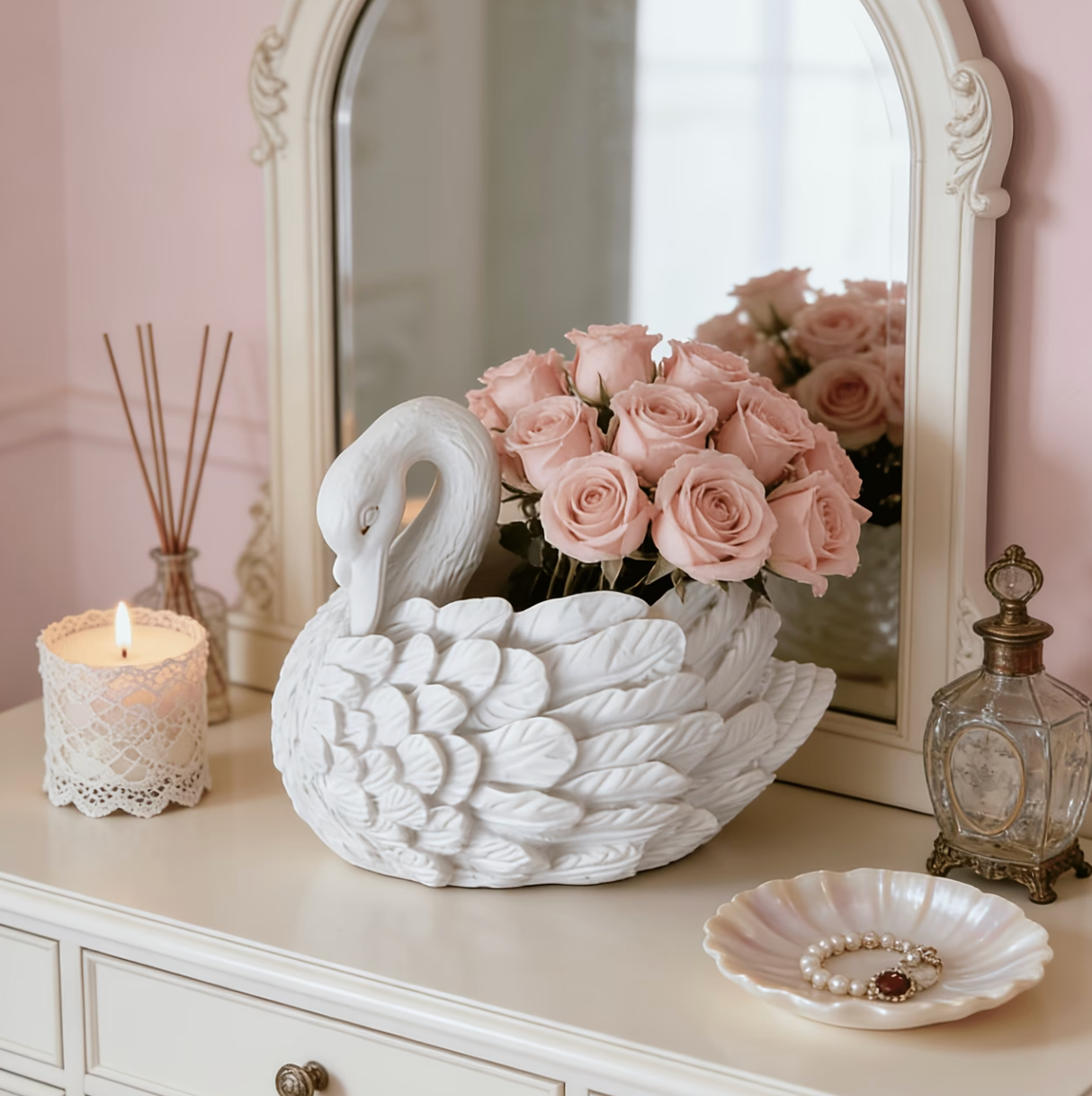 Cygne | Swan Shaped Decorative Vase Elegant Home Décor