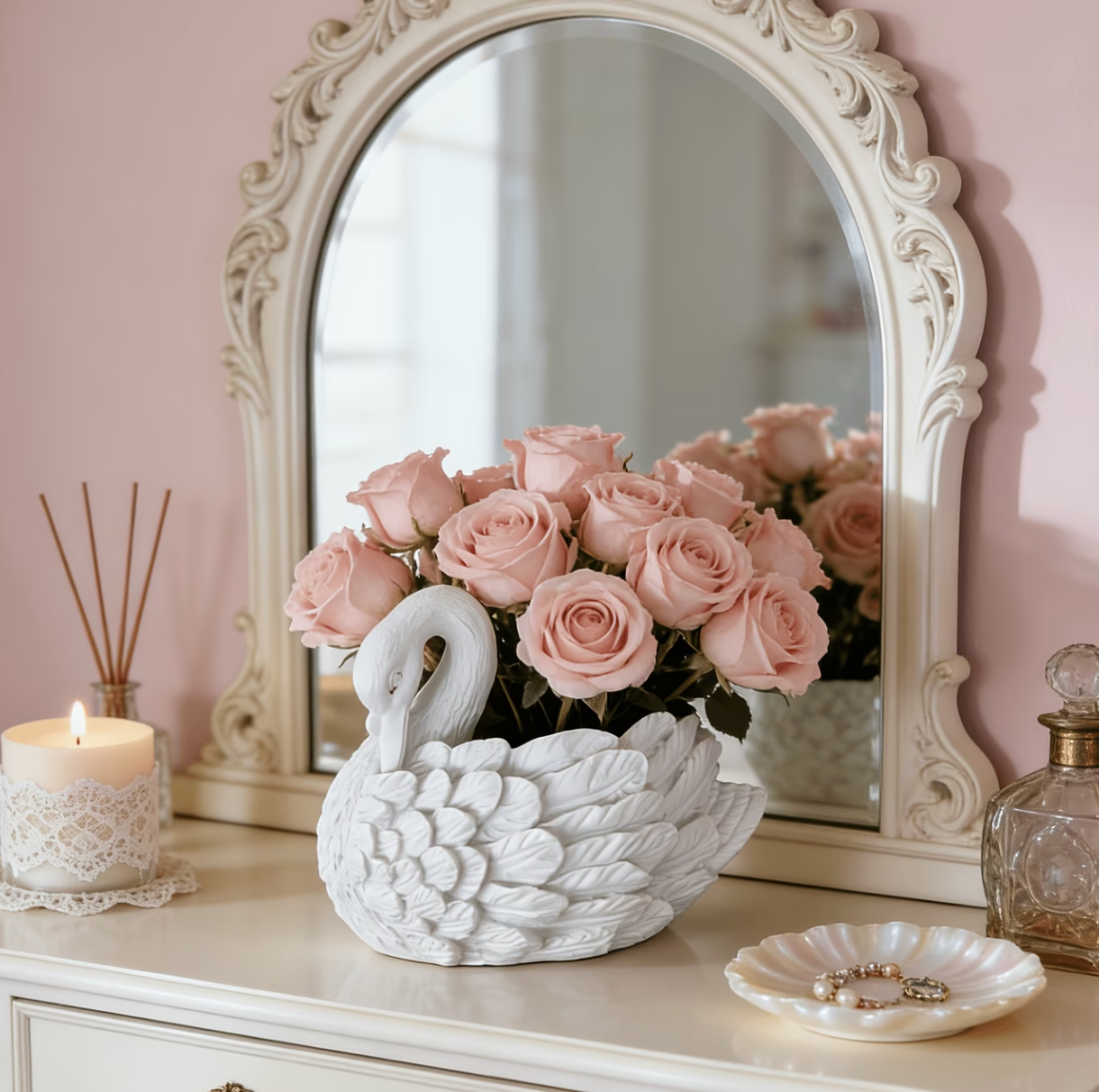 Cygne | Swan Shaped Decorative Vase Elegant Home Décor