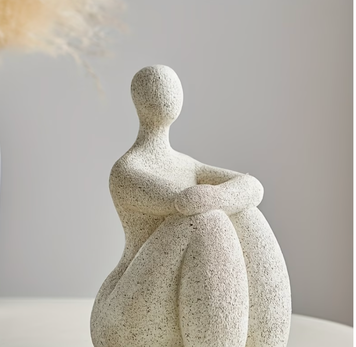 Forma | Nordic Minimalist Curvy Woman Sculpture Sandstone Texture