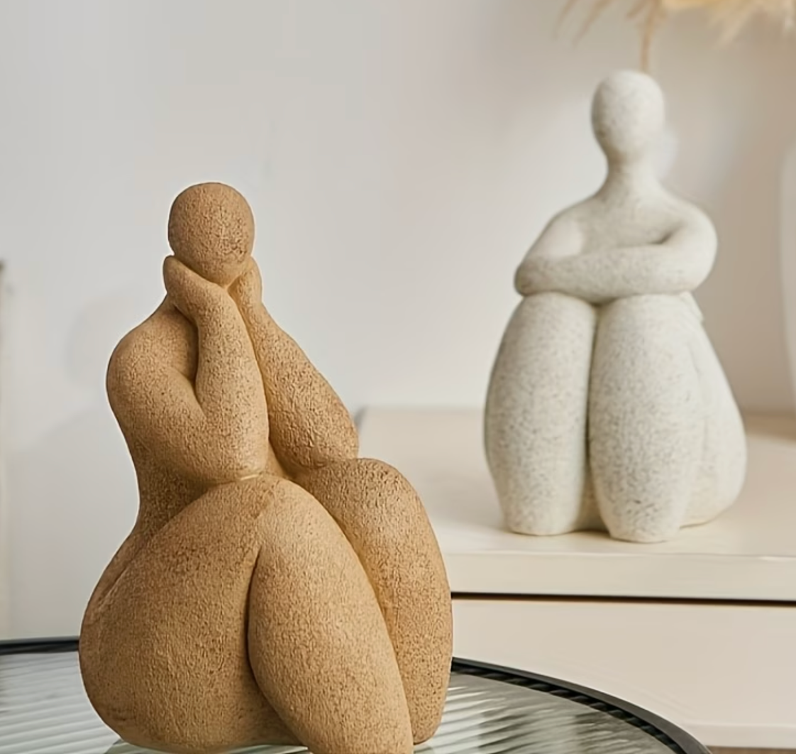 Forma | Nordic Minimalist Curvy Woman Sculpture Sandstone Texture