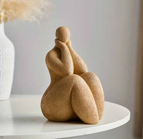 Forma | Nordic Minimalist Curvy Woman Sculpture Sandstone Texture